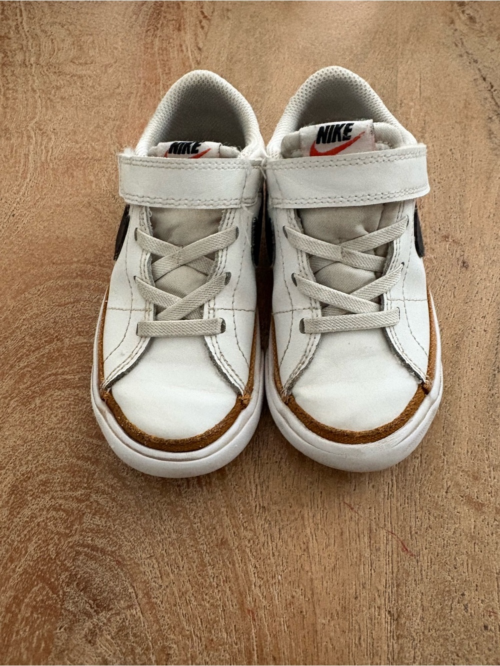 Nike Kids White and Brown Strap Low-Top Sneakers